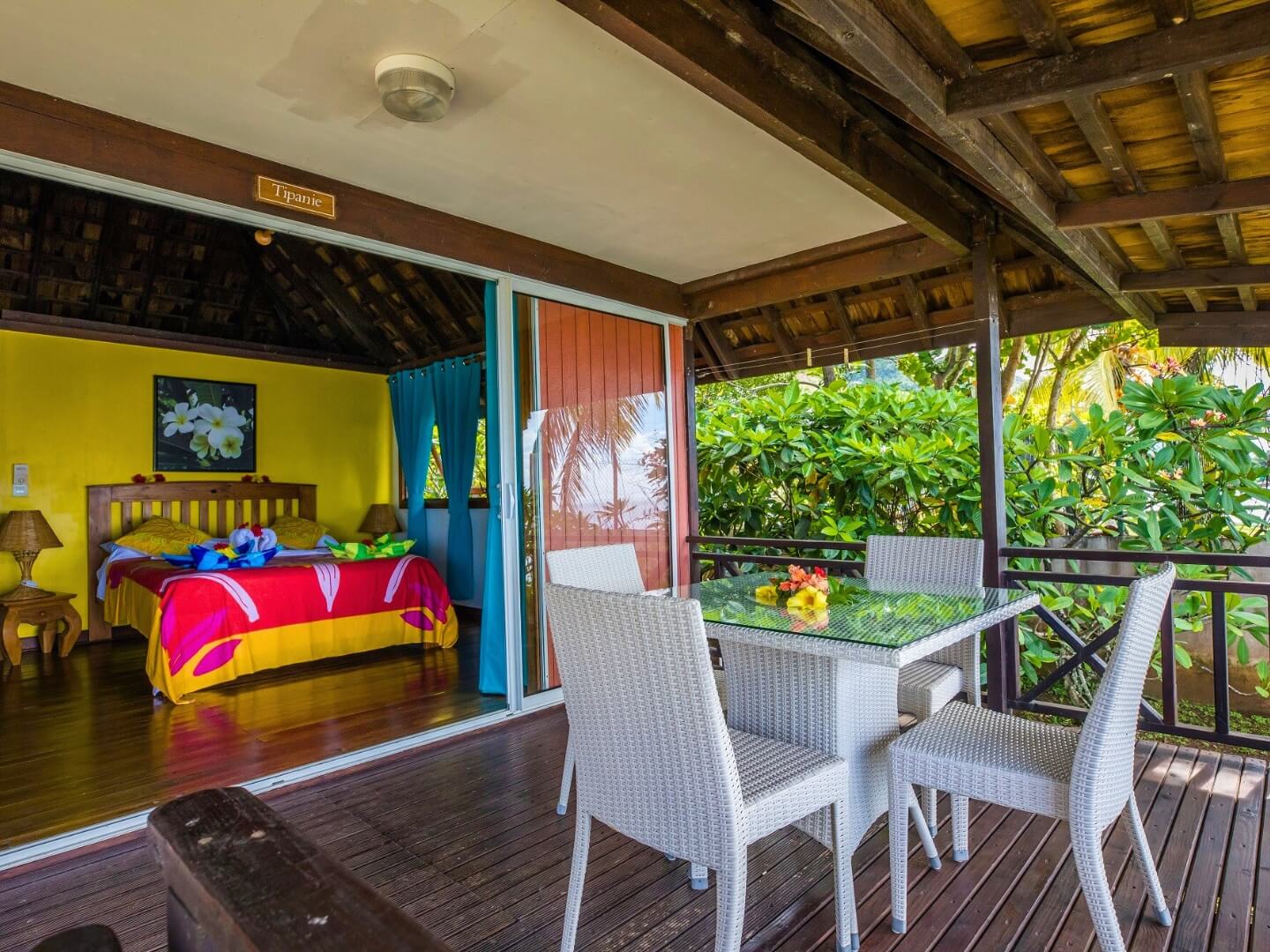 PACKAGE 3 NIGHTS / 4 DAYS