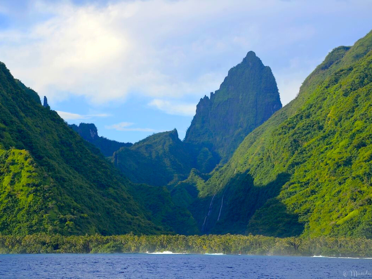 TAHITI – Half-Day Boat Tour to Tahiti Peninsula, Teahupoo Wave & Fenua Aihere