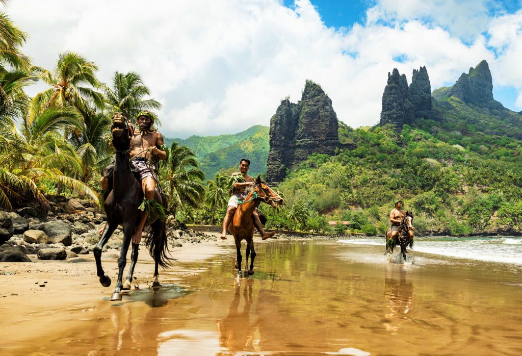 POLYNESIAN ADVENTURE – BETWEEN THE MARQUISES & SOCIETY ISLANDS
