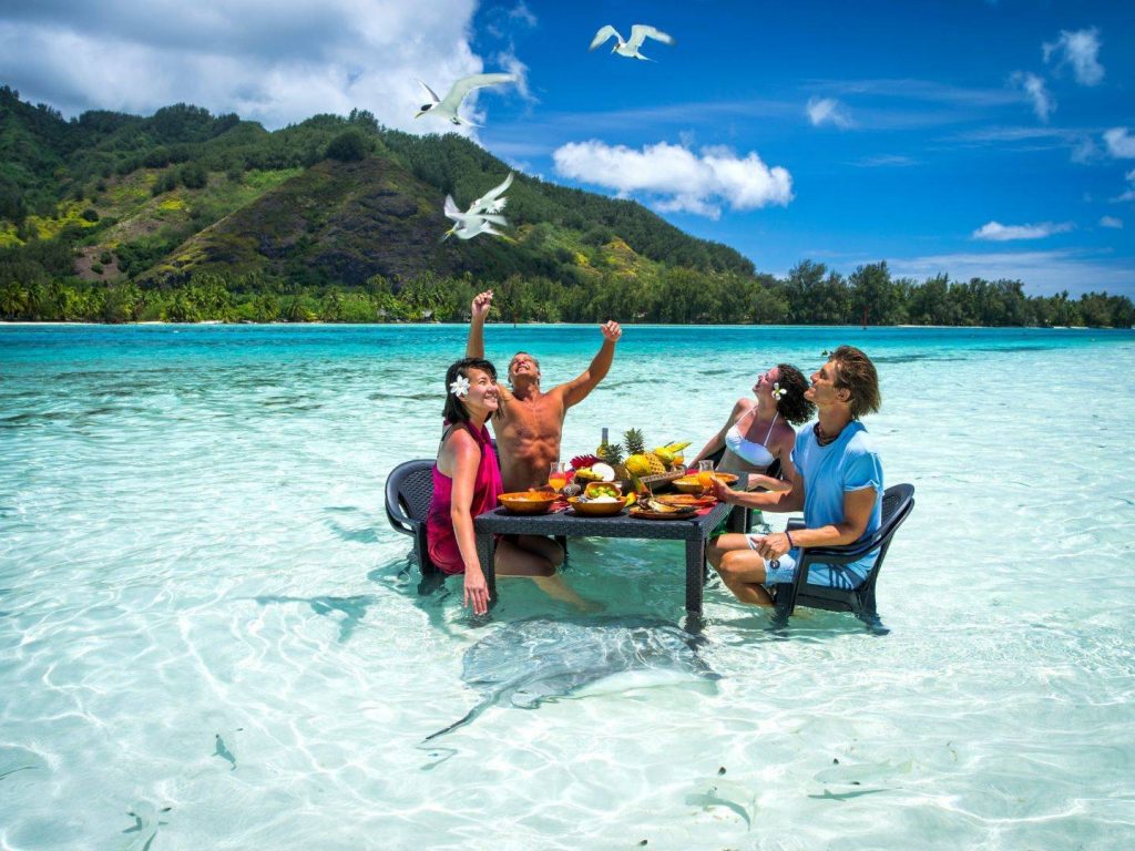 The Must-Sees of the Society Islands with Your Family