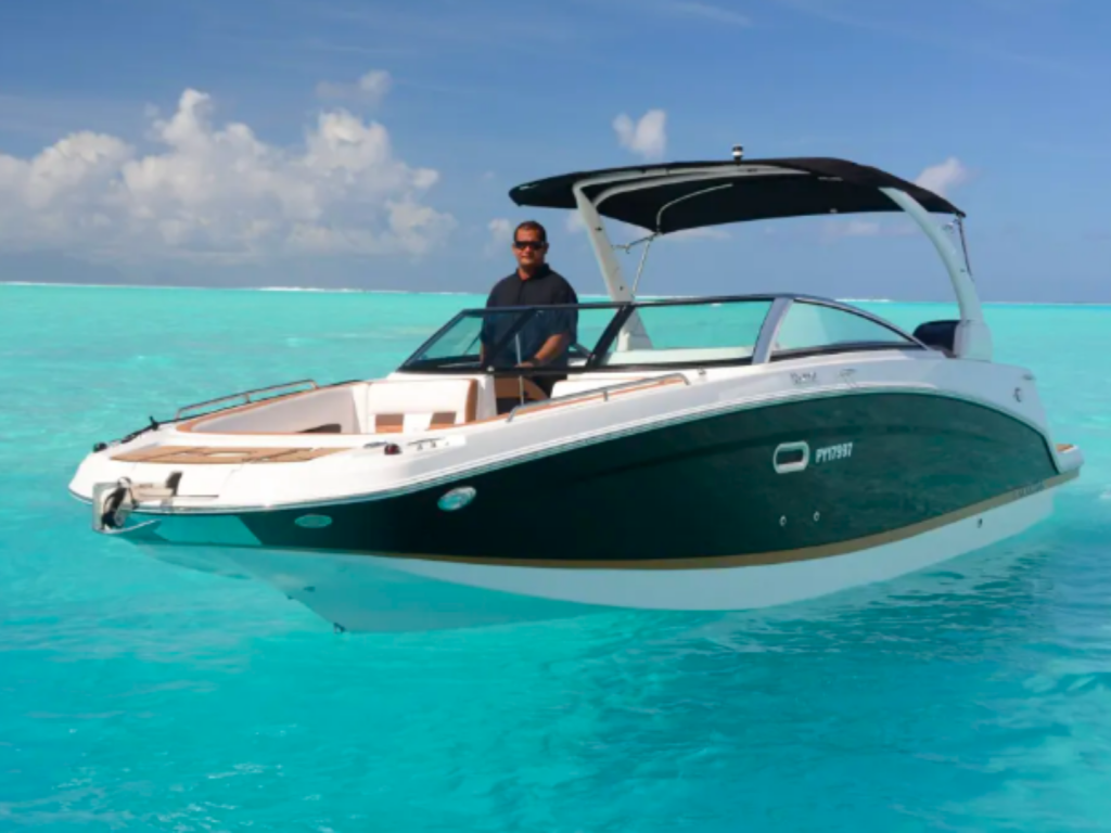 BORA BORA – Private Deluxe Snorkeling tour by Boat with champagne – 3H