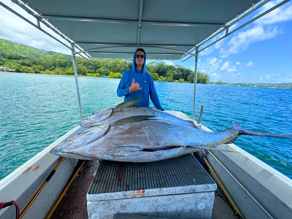 TAHITI – Big Game Fishing on a Poti Marara in the Tahiti Peninsula, Teahupoo