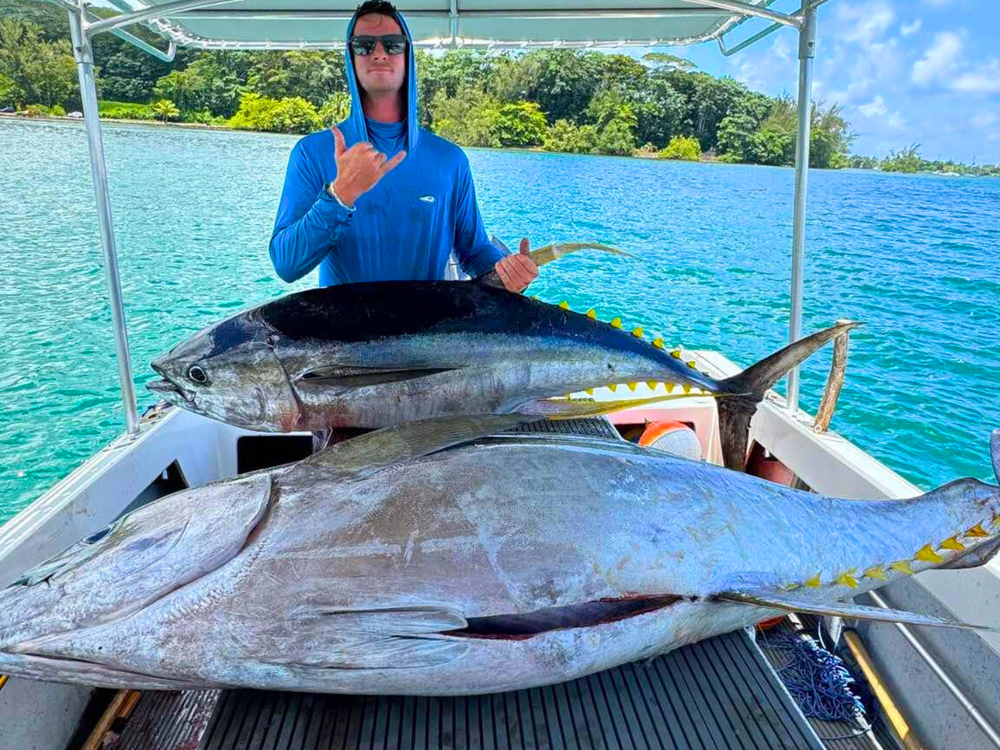 TAHITI – Big Game Fishing on a Poti Marara in the Tahiti Peninsula, Teahupoo
