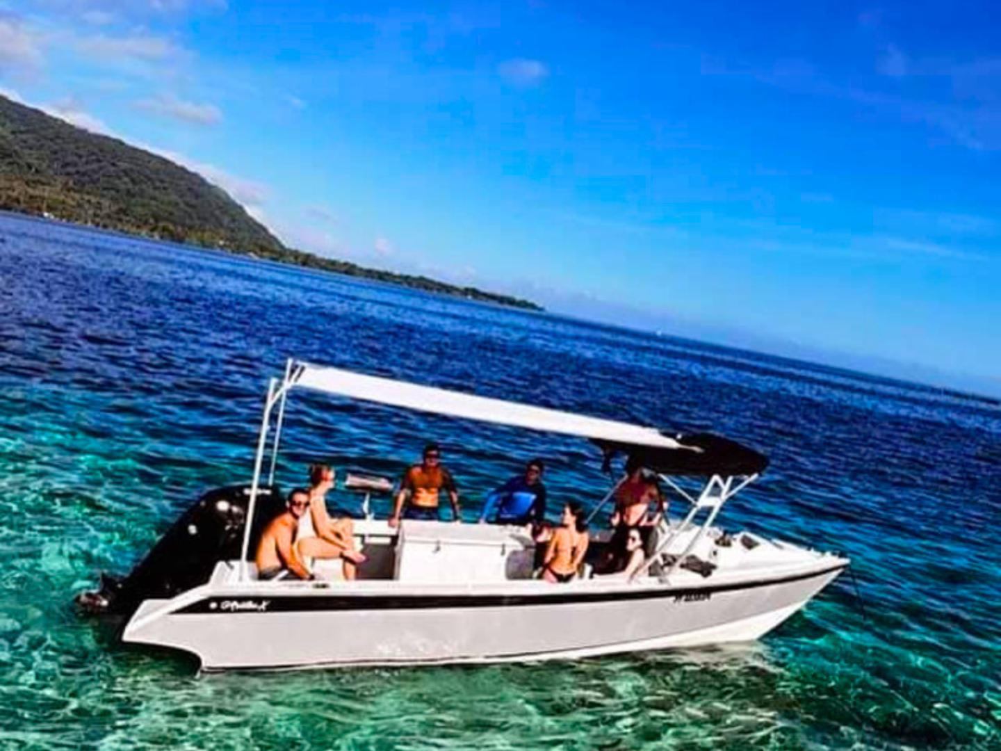 TAHITI – Big Game Fishing on a Poti Marara in the Tahiti Peninsula, Teahupoo