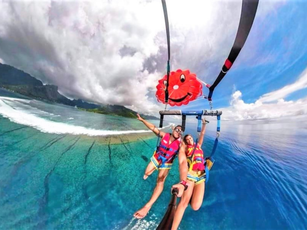 MOOREA – 20 minutes Parasailing