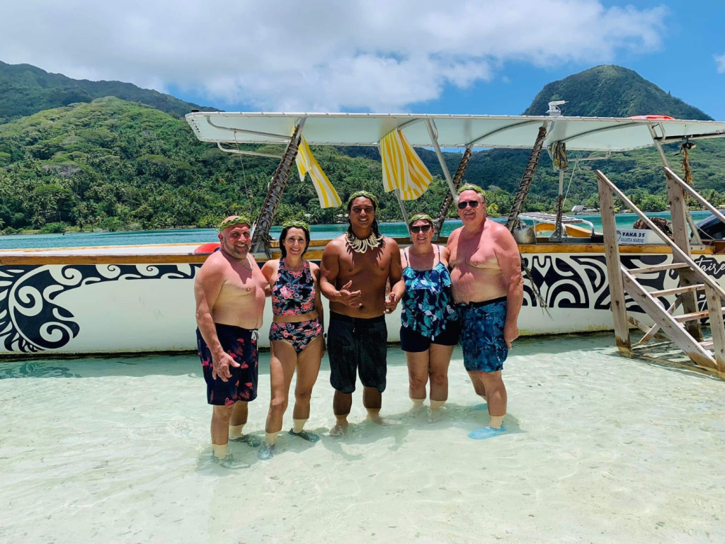 HUAHINE – Pirogue traditionnelle & déjeuner sur un Motu – 7H