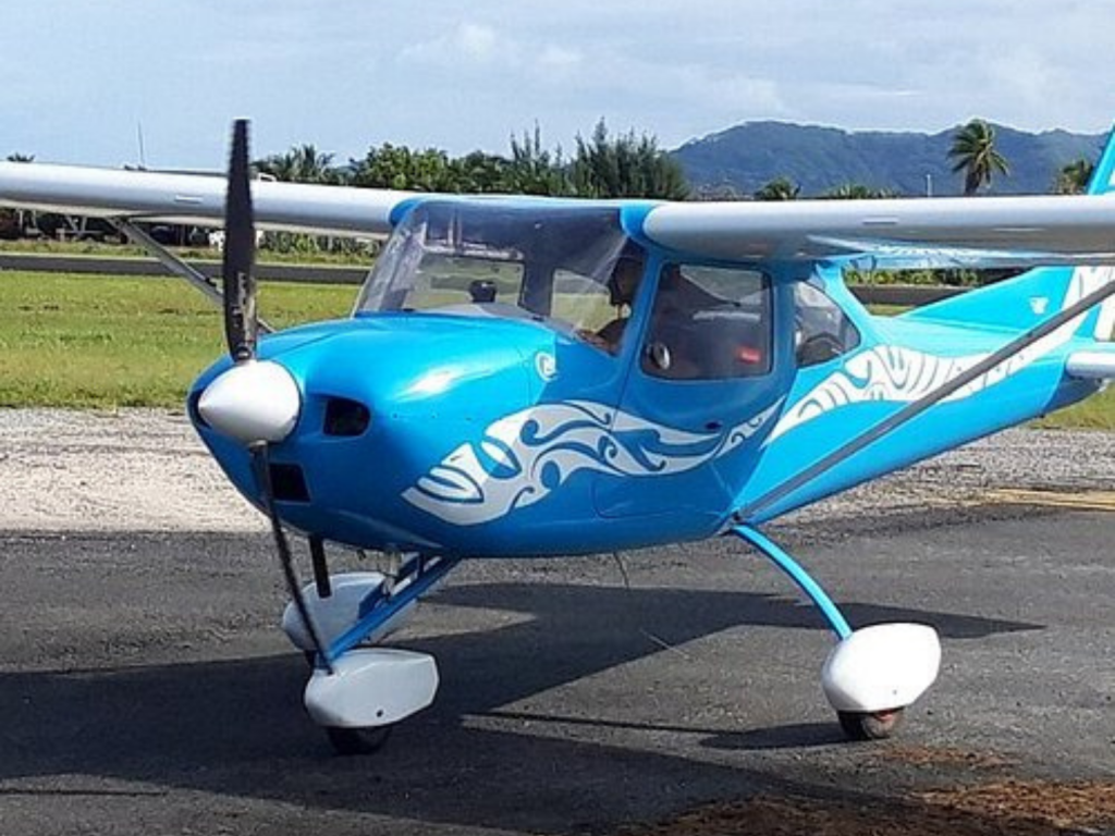 RAIATEA – Panoramic Flight in microlight aircraft “Vanilla Sky” – 35 minutes