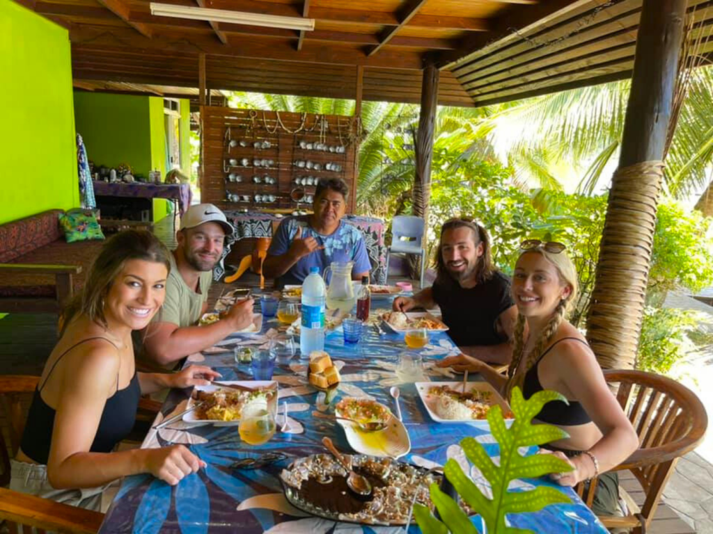 TAHA’A – 4WD Safari + Lunch with locals + Boat trip to the Coral Garden – 8H