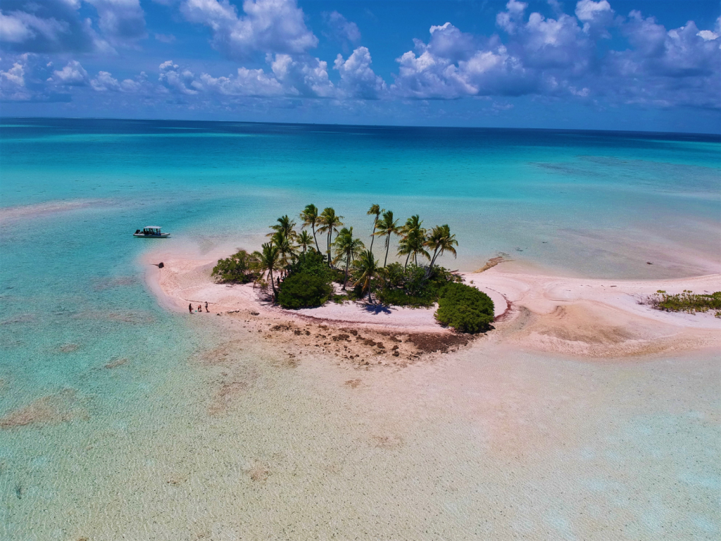 FAKARAVA – Tetamanu South Pass & Pink Sands Adventure – 8H