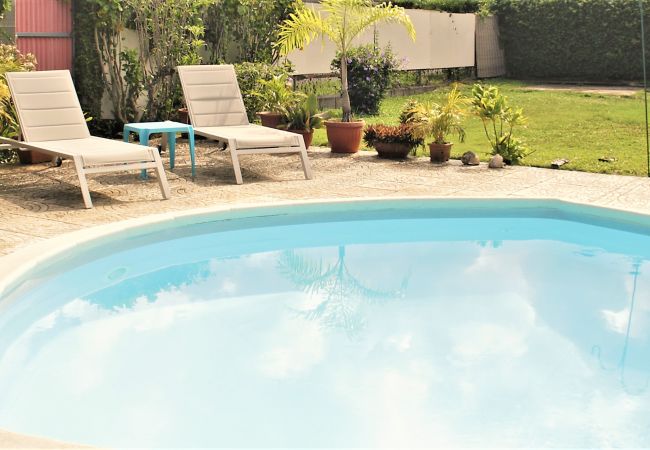 TAHITI – Sanny’s Place Room & Pool