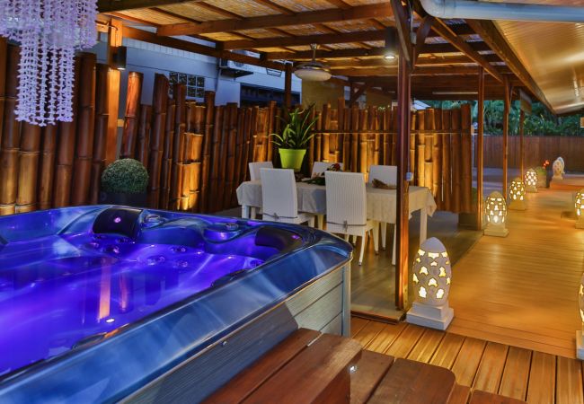 TAHITI – Bubble Cottage