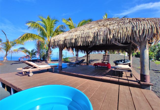TAHITI – Taharuu Bungalow Surf Hoe