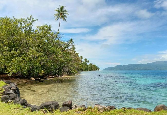 TAHAA – Private Beach & Snorkeling Villa