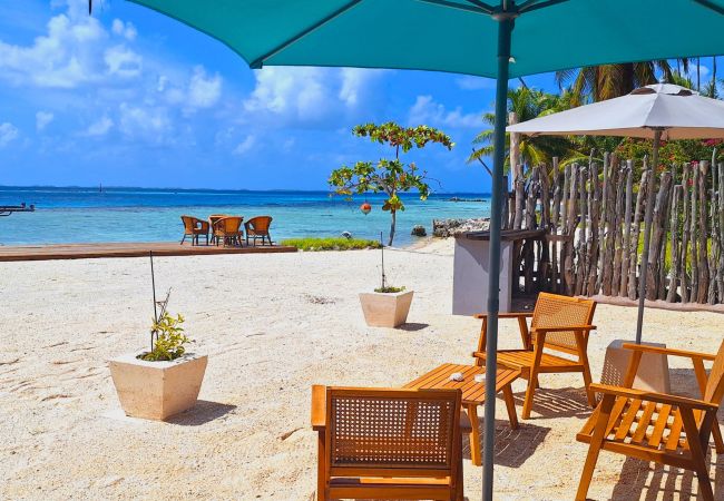MANIHI – Miki Lagoon Bungalow