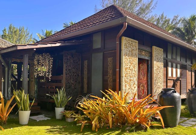 TAHITI – Fare Matovai Beach House
