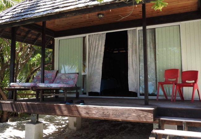 RANGIROA –  Fare Blue spot garden