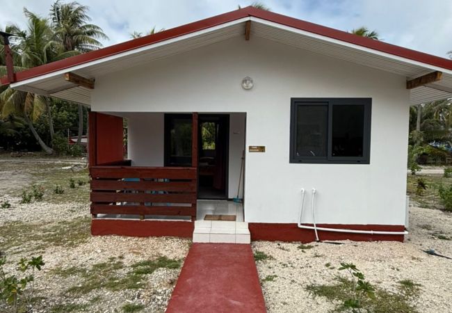 FAKARAVA – Fare Tuaniu Reka