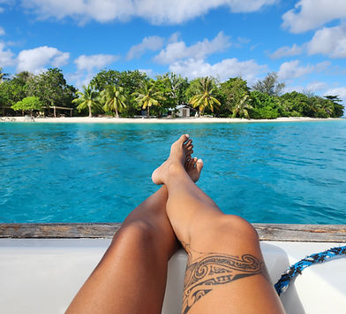 HUAHINE – Nature walk & pirogue