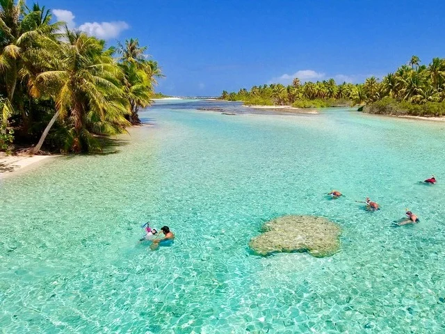 RANGIROA – Full day by boat to Blue Lagoon and Motu lunch – 8H